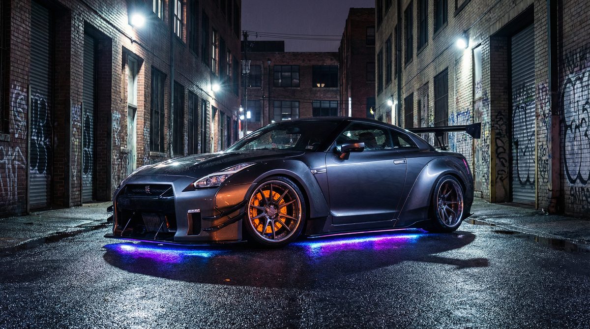 黄色仓库跑车改装视频教程